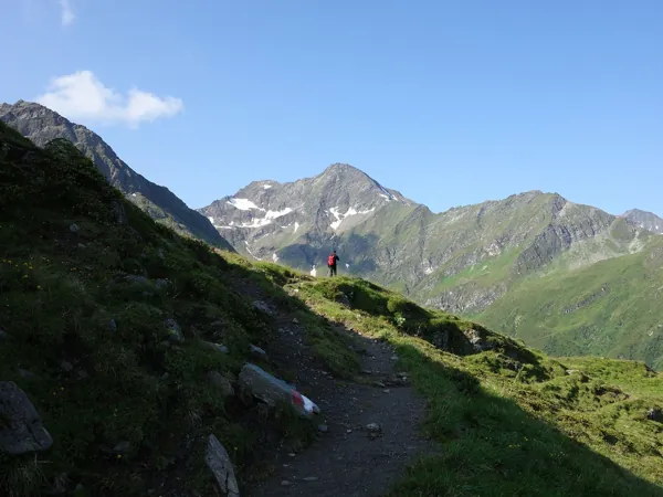 vom Wetterkreuz Aufstieg Richtung Gipfel Berger Kogel hinten Mitte der Lasörling