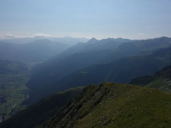 Blick vom Gipfel Berger Kogel Richtung SO hinten Mitte der Große Zunig