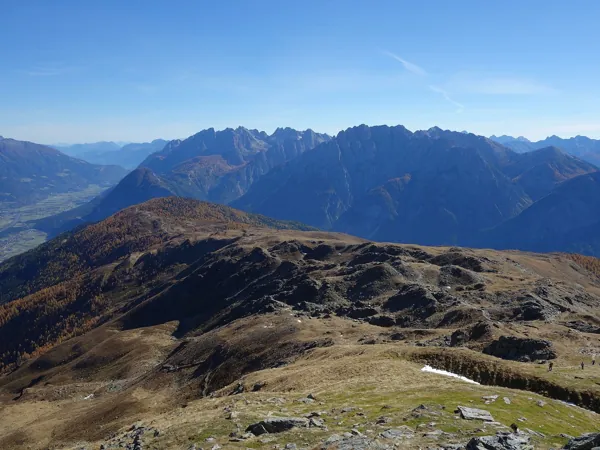Blick vom Gipfel Böses Weibele Richtung SO hinten die Lienzer Dolomiten