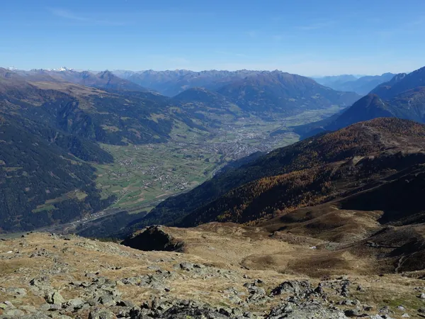 Blick vom Gipfel Böses Weibele Richtung Osten unten Lienz