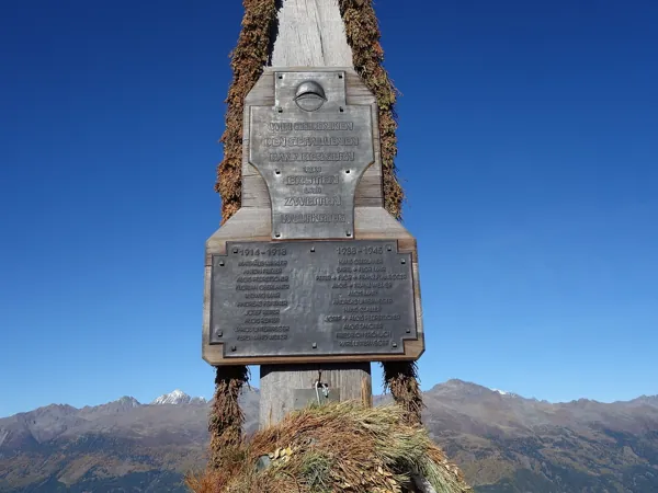 Abstieg zur Hochsteinhütte beim Hochsteinkreuz