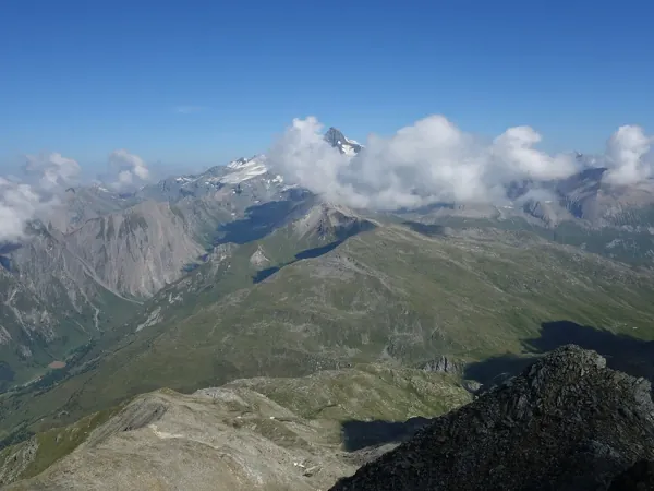 Blick vom Gipfel Böses Weibl Richtung Norden Bildmitte der Großglockner