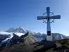 Ankunft am Gipfel Figerhorn hinten links der Großglockner