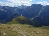 Abstieg vom Hochalpenkopf Richtung Pragser Furkel hinten Bildmitte die Hohe Gaisl