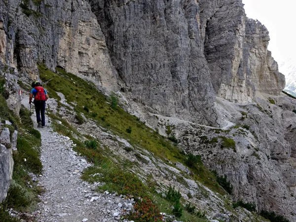 Aufstieg zum Gipfel Monte Piano ueber Pionierweg