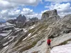 von Oberbachernspitze zurück zur Büllelejochhütte li hinten Drei Zinnen