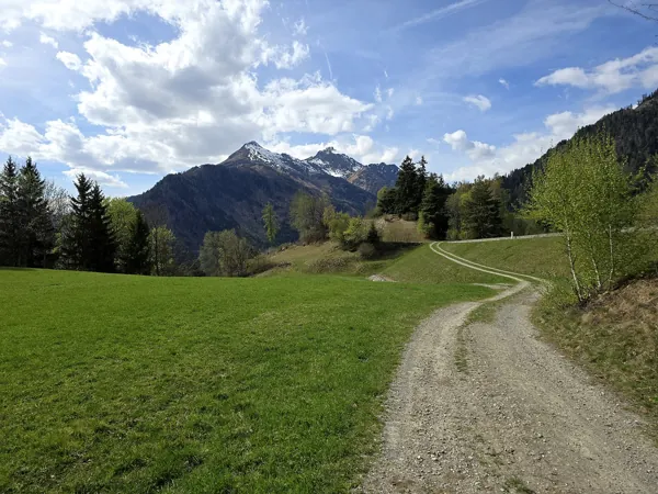 beim Oblasser Stausee hinten der Große Zunig