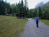 von der Dolomitenhütte Aufstieg zur Karlsbaderhütte bei der Insteinalm
