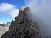 Abstieg vom Gipfel Seekofel über Klettersteig Richtung Ödkarscharte Blick zurück auf Gipfelgrat