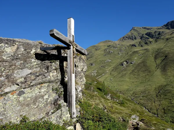 von Aleit Aufstieg zum Sichelsee bei Kreuz