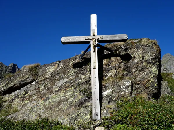 von Aleit Aufstieg zum Sichelsee bei Kreuz